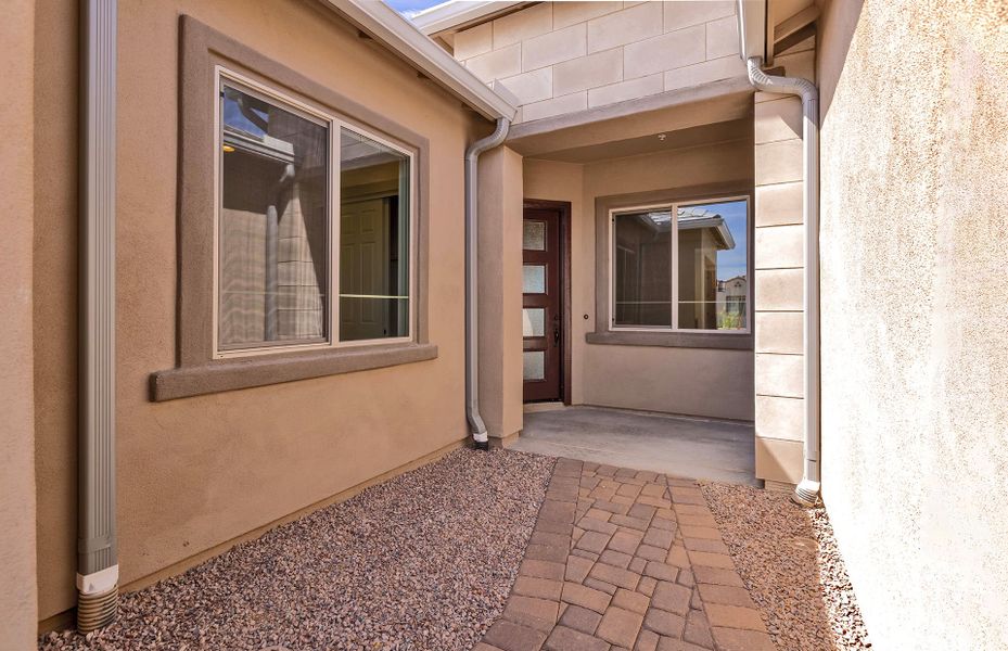 Exterior details and patio area of a home in Vistoso Canyon Estates, Oro Valley (Image 3).