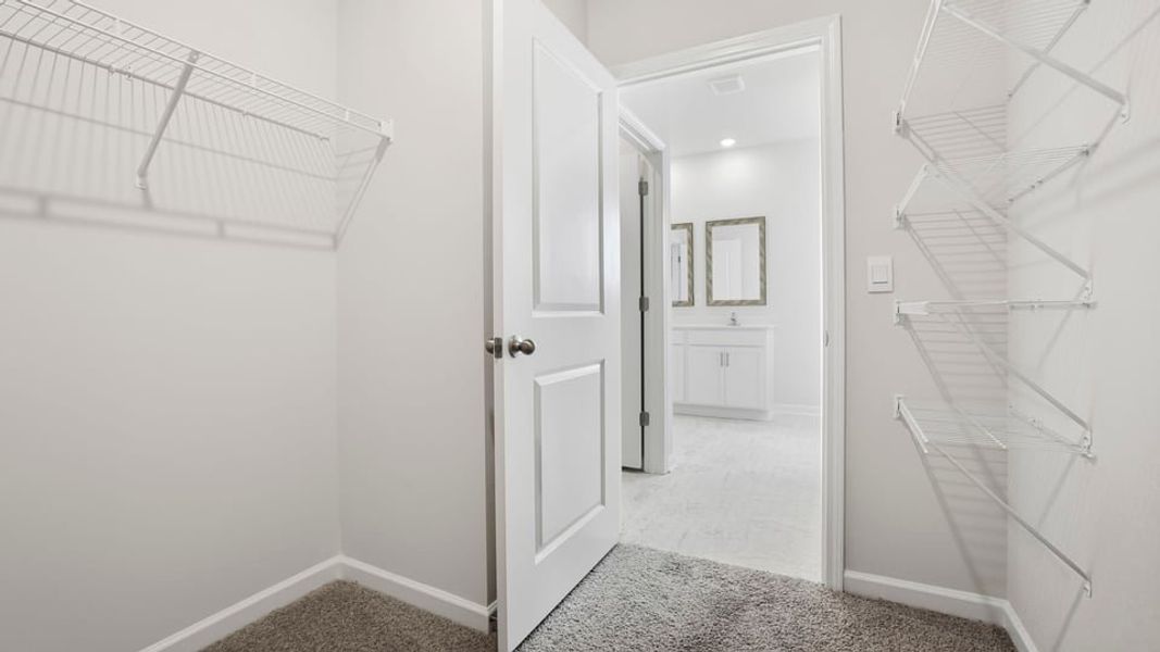 Spacious, unfurnished interior of a new home in Hunters Ridge, Woodruff (Image 37).