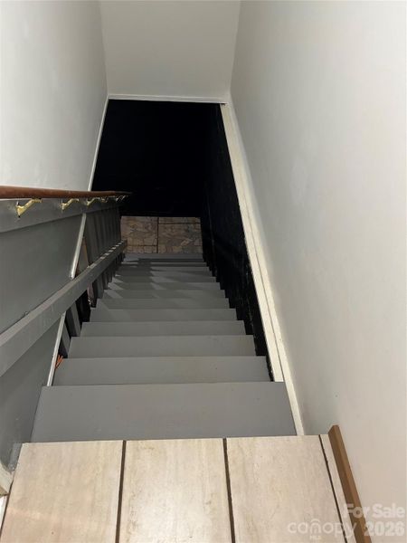 Image 37 of a home in .