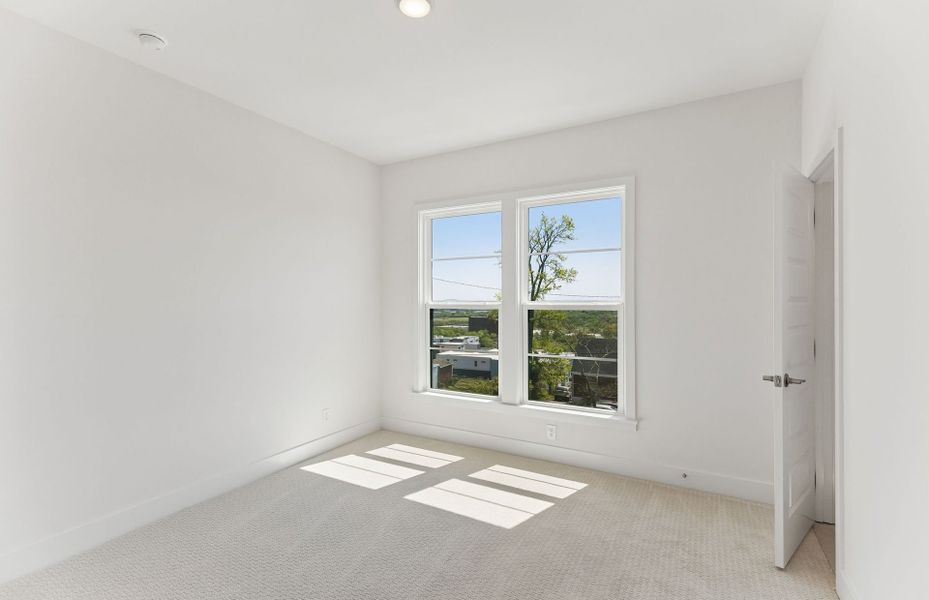 Spacious, unfurnished interior of a new home in Skyline, Nashville (Image 19).