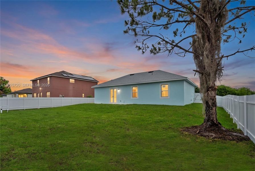 Exterior details and patio area of a home in , Lehigh Acres (Image 3).