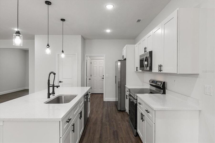 Spacious, unfurnished interior of a new home in , Ocala (Image 26).