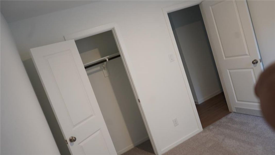 Spacious, unfurnished interior of a new home in Flagstone, Humble (Image 19).