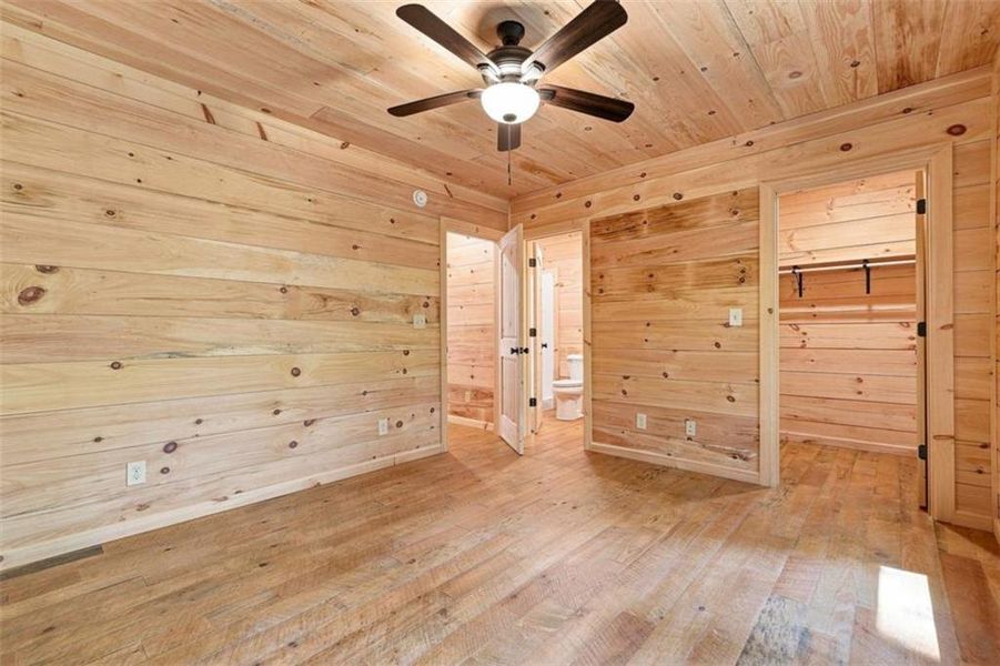 Spacious, unfurnished interior of a new home in , Cherry Log (Image 24).