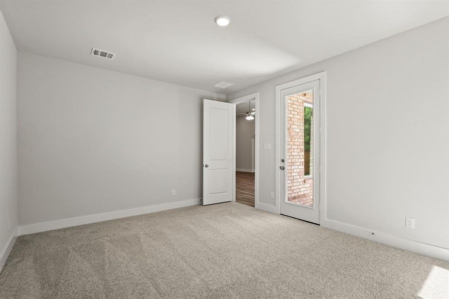 Spacious, unfurnished interior of a new home in Lyons Crest Estates, Garland (Image 33). Spacious, unfurnished interior of a new home in Lyons Crest Estates, Garland (Image 33).