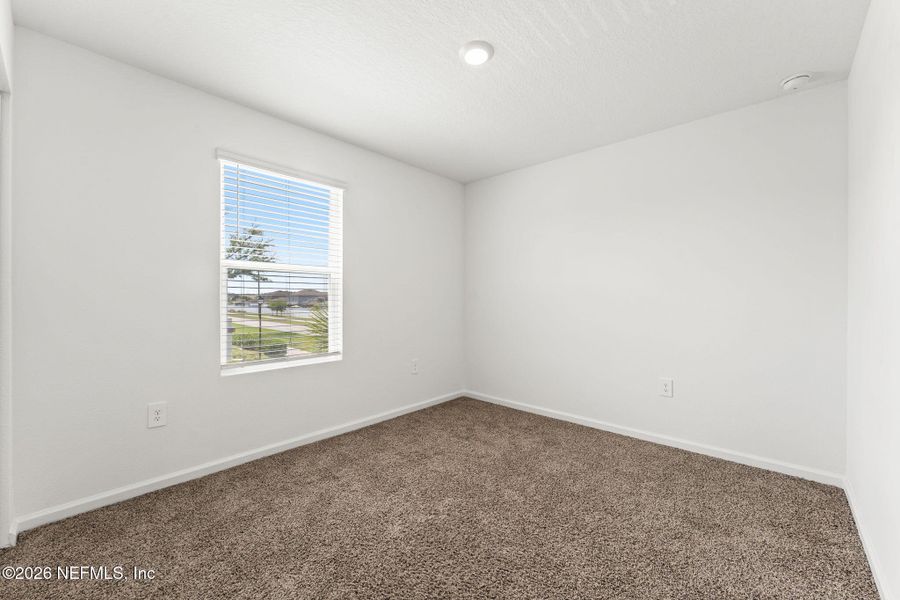 Spacious, unfurnished interior of a new home in , Middleburg (Image 17).