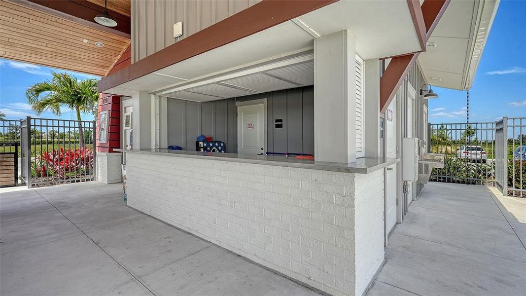 Exterior details and patio area of a home in , Venice (Image 28).