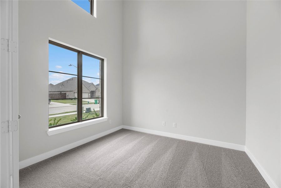 Spacious, unfurnished interior of a new home in The Trails - 60', New Caney (Image 9).