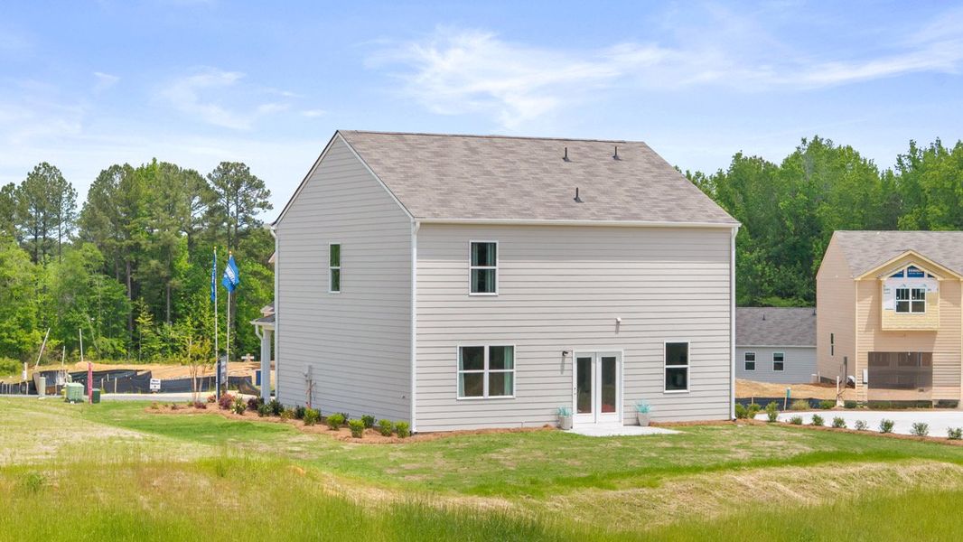 Representative exterior details of a home built from the Belhaven by D.R. Horton in Oakleigh Glen, Dallas (Image 3).