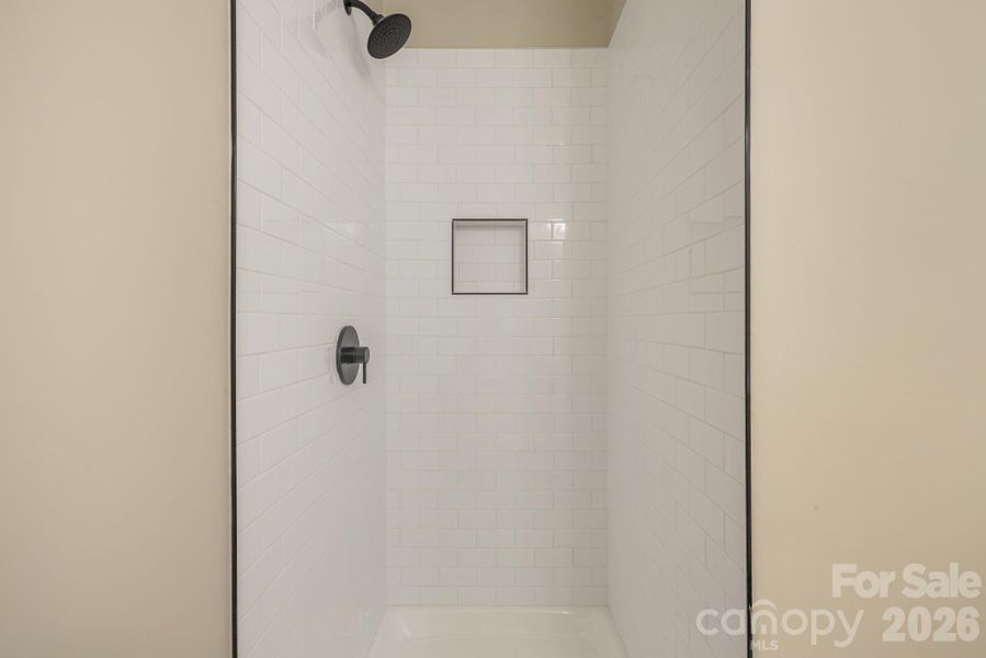 Primary bath - tiled shower