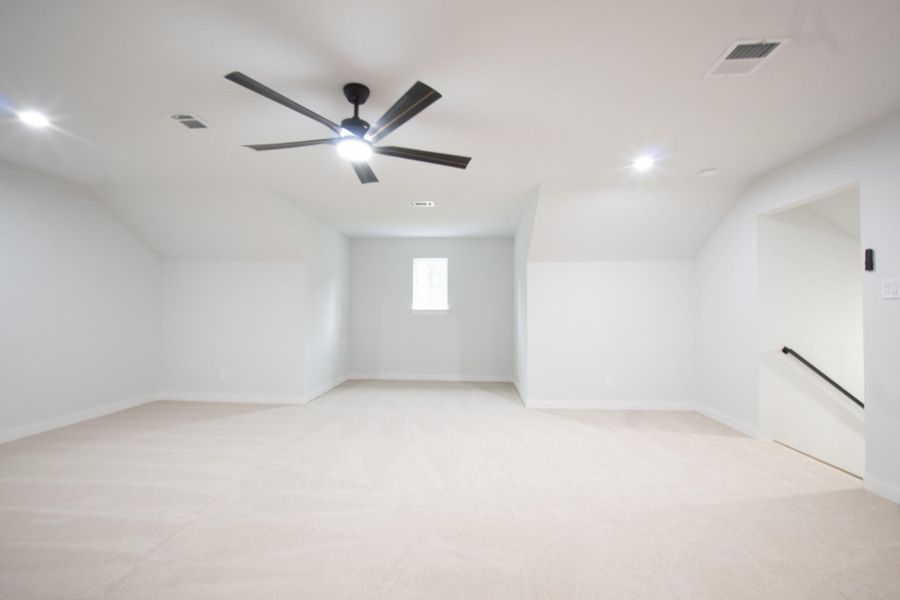 Spacious, unfurnished interior of a new home in , Dayton (Image 21).