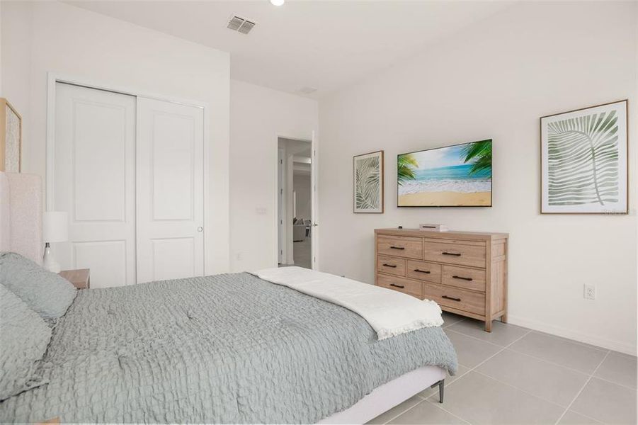 Furnished interior view inside a new home in , Winter Garden (Image 29).