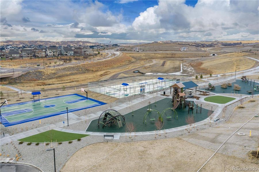 Community amenities in Looking Glass, Parker (Image 43).