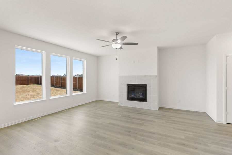 Representative unfurnished interior of a home built from the Kingston by UnionMain Homes in Elevon, Lavon (Image 25).