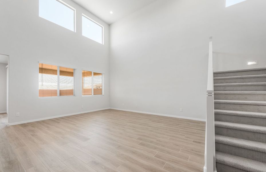 Spacious, unfurnished interior of a new home in El Rancho Santa Rosa, Maricopa (Image 29).