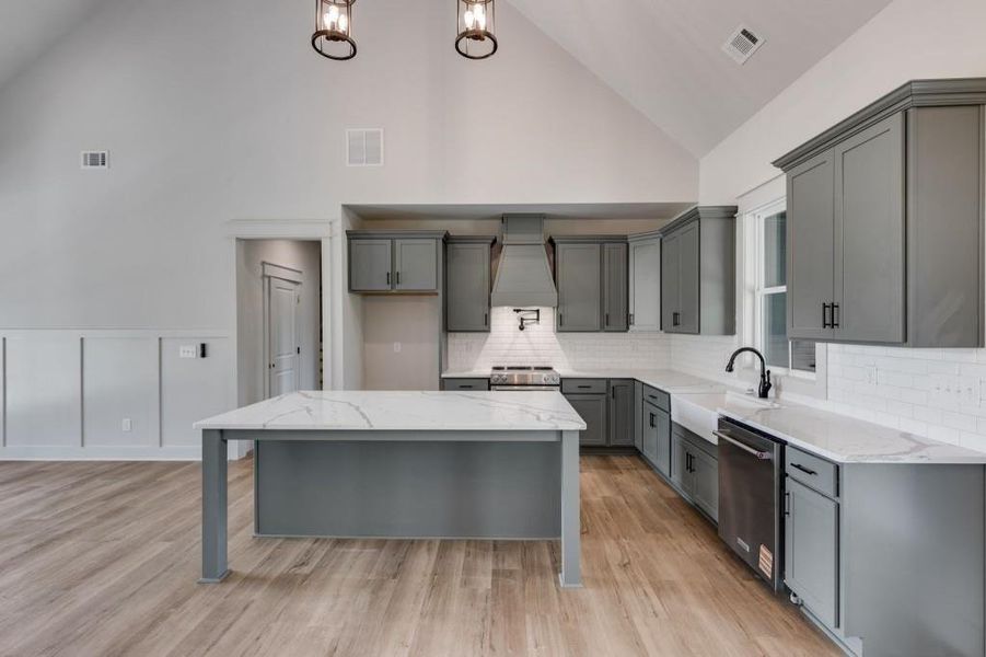 Furnished interior view inside a new home in , Dallas (Image 9).