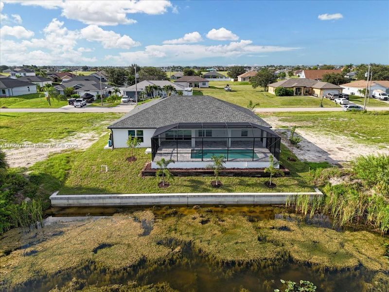 Image 28 of a home in Cape Coral.