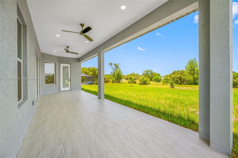 Exterior details and patio area of a home in , Spring Hill (Image 1). Exterior details and patio area of a home in , Spring Hill (Image 1).