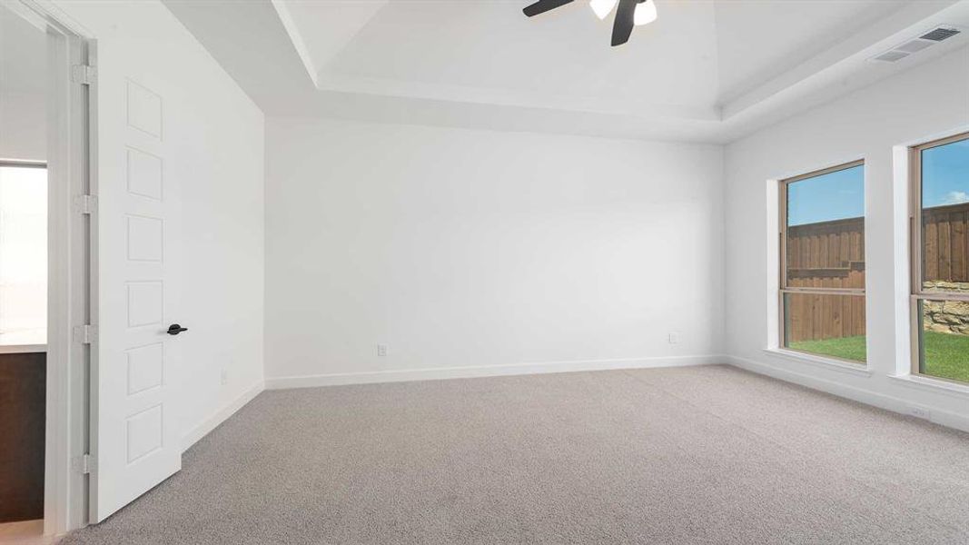 Spacious, unfurnished interior of a new home in Terraces 72', Rockwall (Image 17). Spacious, unfurnished interior of a new home in Terraces 72', Rockwall (Image 17).