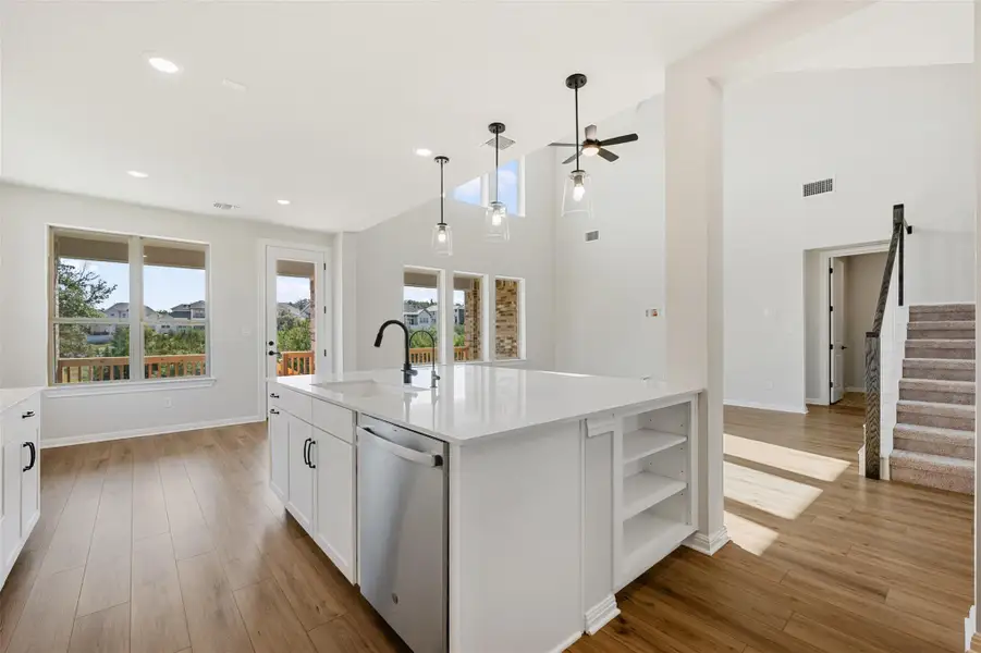 Representative images and renderings are for illustrative purposes. Actual structural options and design finishes of home may vary.