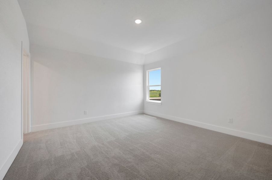 Spacious, unfurnished interior of a new home in Landmark, Denton (Image 25).