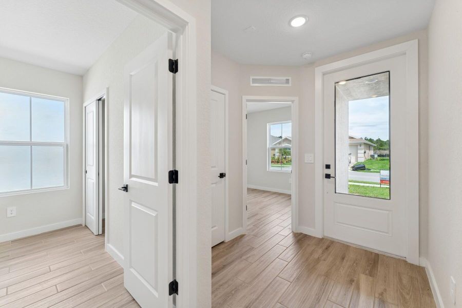 Furnished interior view inside a new home in , Fort Pierce (Image 7).