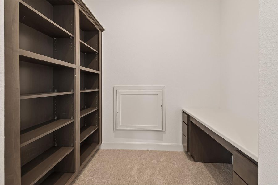 Furnished interior view inside a new home in Lago Mar, Texas City (Image 10).