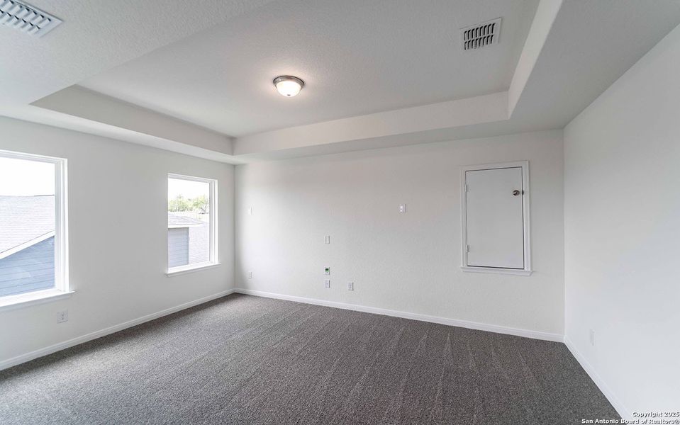 Spacious, unfurnished interior of a new home in Homestead, Schertz (Image 10).