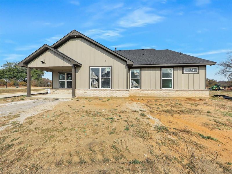 Exterior details and patio area of a home in , Sherman (Image 4).