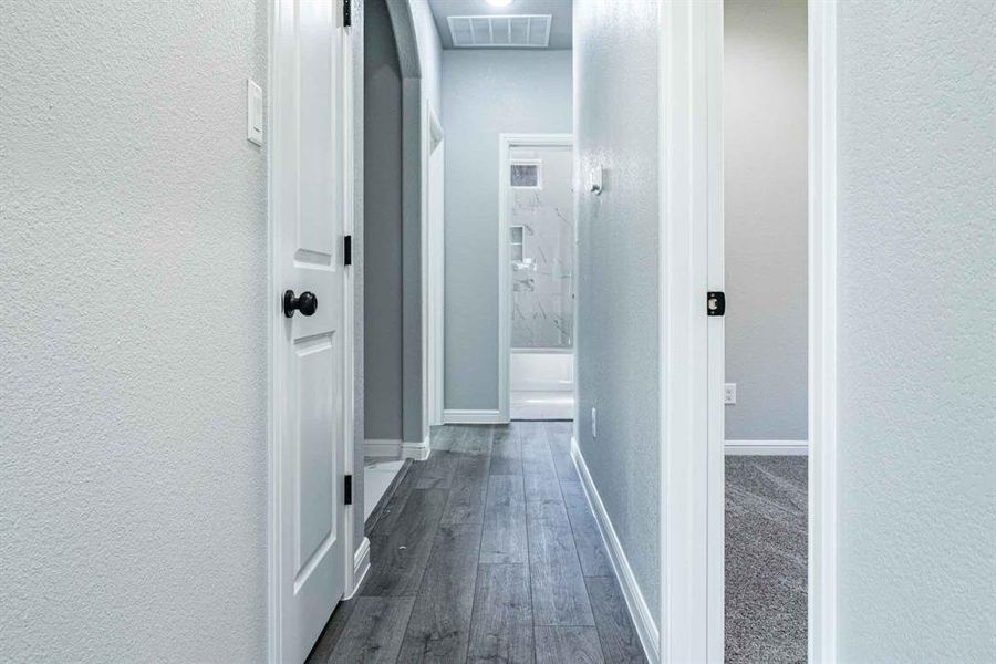 Spacious, unfurnished interior of a new home in , Granbury (Image 14).
