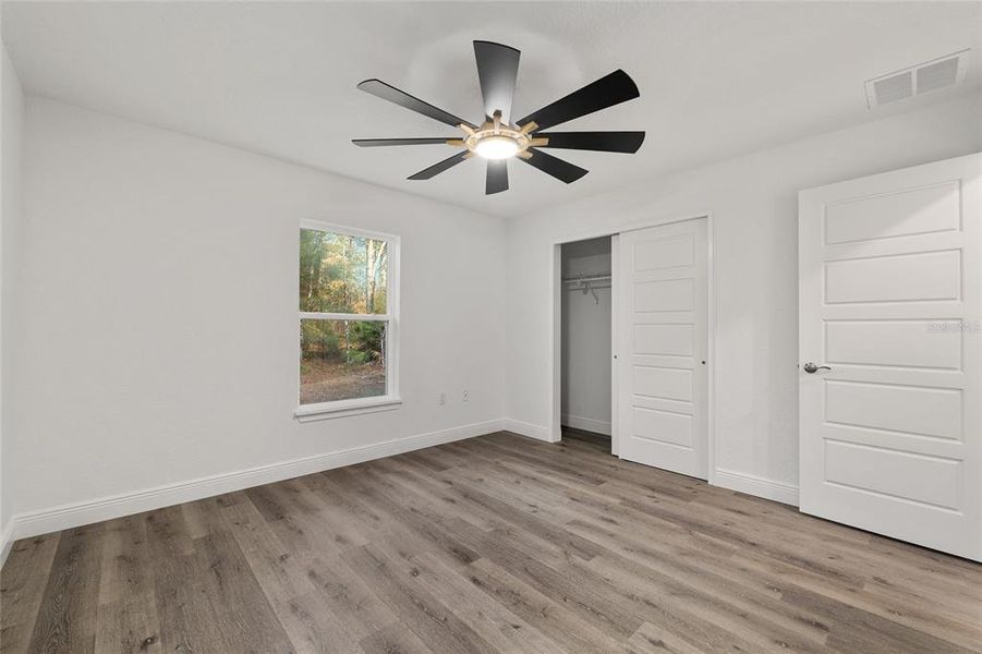 Spacious, unfurnished interior of a new home in , Dunnellon (Image 54).