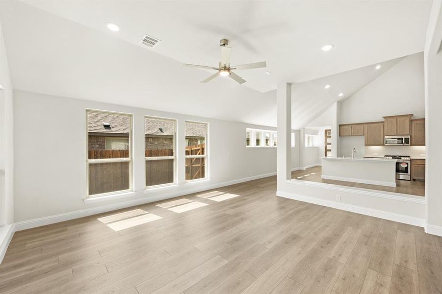 Spacious, unfurnished interior of a new home in Arcadia Trails Classic 60, Balch Springs (Image 21). Spacious, unfurnished interior of a new home in Arcadia Trails Classic 60, Balch Springs (Image 21).