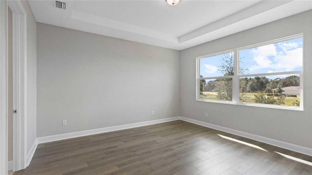Spacious, unfurnished interior of a new home in Cresswind at Hammock Oaks, Lady Lake (Image 11).