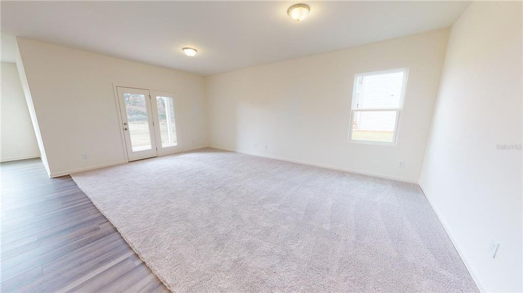 Spacious, unfurnished interior of a new home in Pinecone Reserve, Brooksville (Image 5).