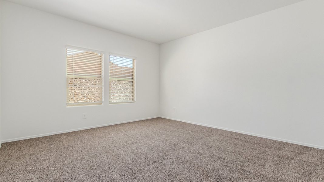 Spacious, unfurnished interior of a new home in Sycamore Vista, Vail (Image 25).