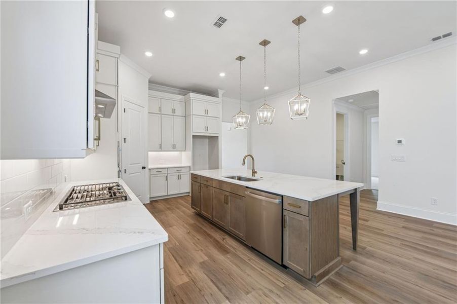 Furnished interior view inside a new home in Aberdeen, Hoschton (Image 6).