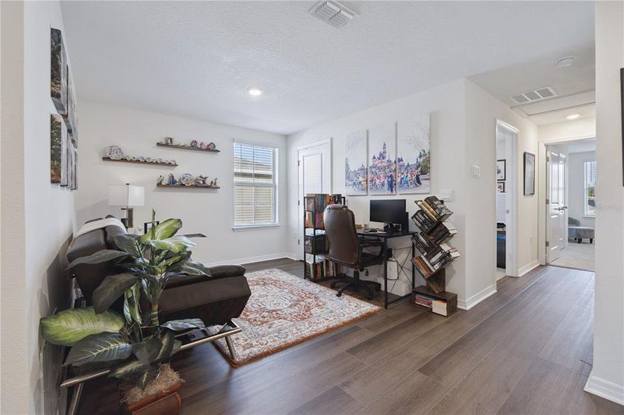 Furnished interior view inside a new home in Waterleigh, Winter Garden (Image 14). Furnished interior view inside a new home in Waterleigh, Winter Garden (Image 14).