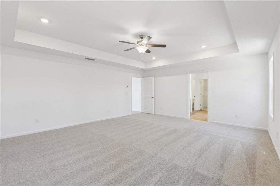 Spacious, unfurnished interior of a new home in The Estates at Casteel, Bethlehem (Image 39).