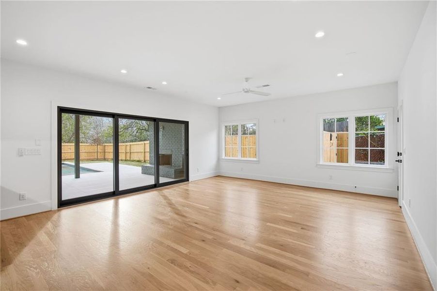 Spacious, unfurnished interior of a new home in , Atlanta (Image 47).