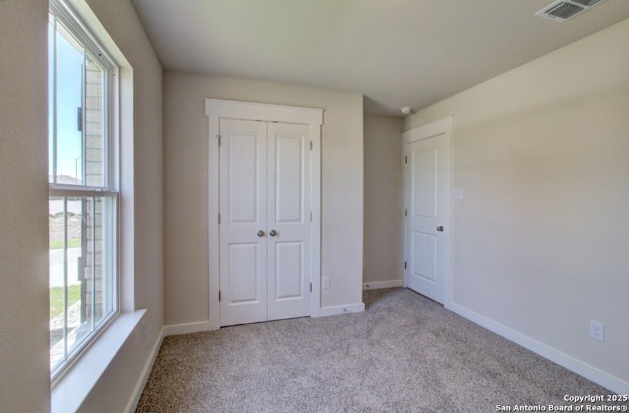 Spacious, unfurnished interior of a new home in Prairie Green, Converse (Image 11).
