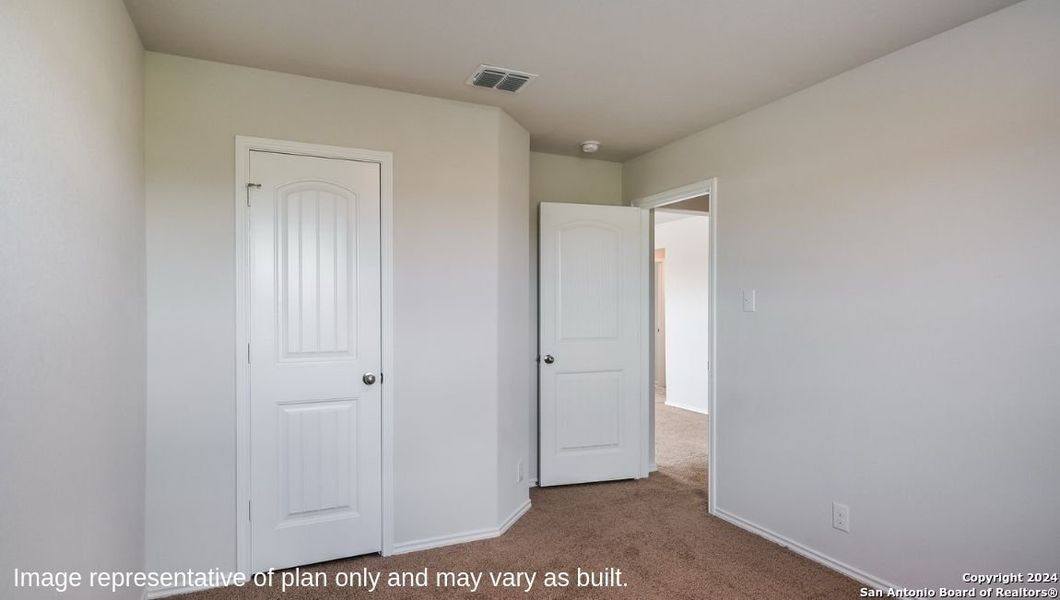 Spacious, unfurnished interior of a new home in Redbird Ranch, San Antonio (Image 23). Spacious, unfurnished interior of a new home in Redbird Ranch, San Antonio (Image 23).
