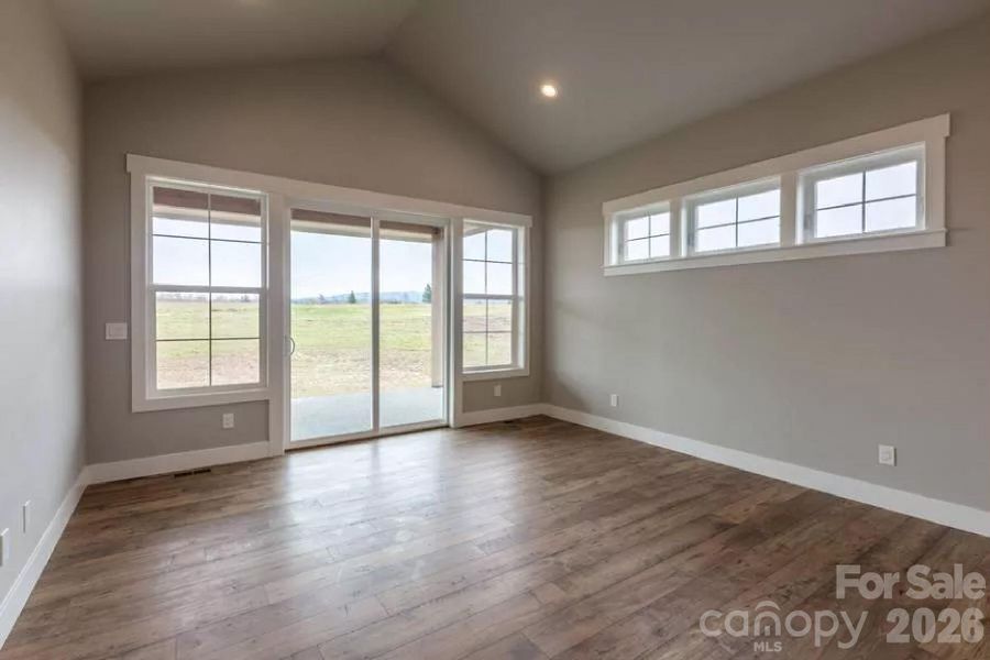 Spacious, unfurnished interior of a new home in , Granite Falls (Image 34).