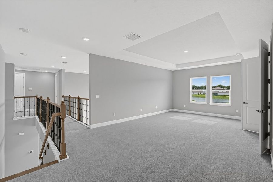 Spacious, unfurnished interior of a new home in Victoria Lakes, Odessa (Image 18).