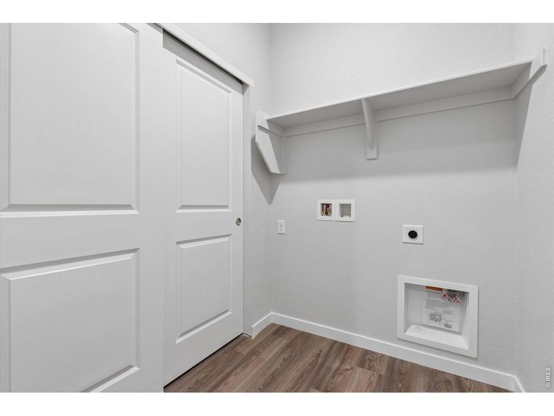 Spacious, unfurnished interior of a new home in Prairie Song, Windsor (Image 22).