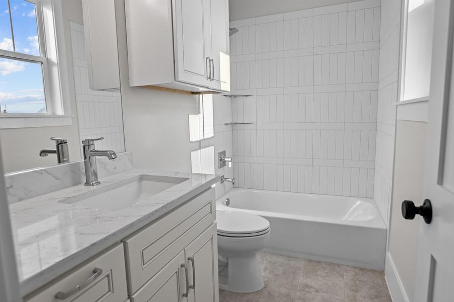 Furnished interior view inside a new home in , Galveston (Image 12).