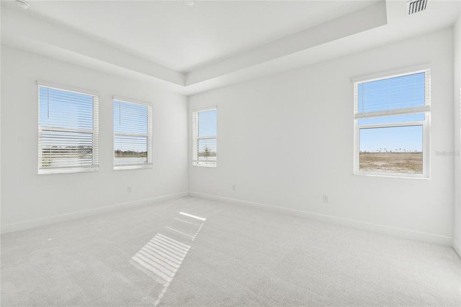 Spacious, unfurnished interior of a new home in Hawkstone, Sarasota (Image 23).