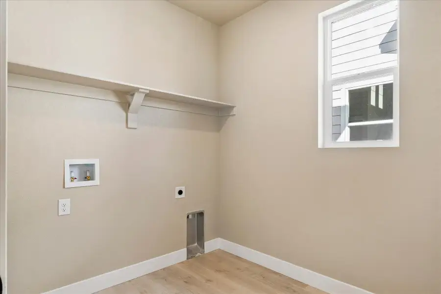 Spacious, unfurnished interior of a new home in The Trails at Aspen Ridge, Colorado Springs (Image 14). Spacious, unfurnished interior of a new home in The Trails at Aspen Ridge, Colorado Springs (Image 14).