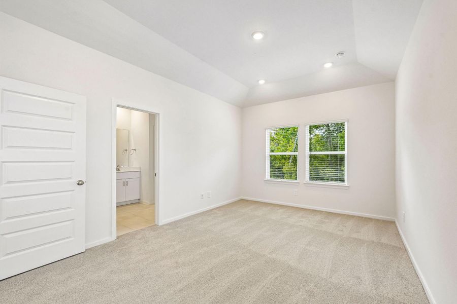 Spacious, unfurnished interior of a new home in Cole Creek Crossing, Houston (Image 27). Spacious, unfurnished interior of a new home in Cole Creek Crossing, Houston (Image 27).