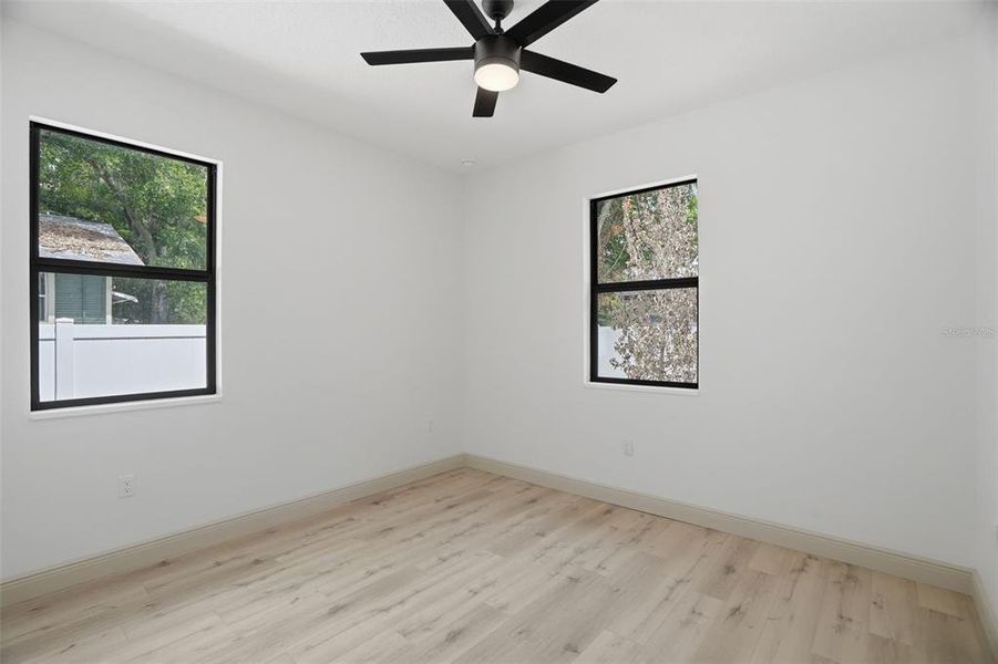 Spacious, unfurnished interior of a new home in , Tampa (Image 24).