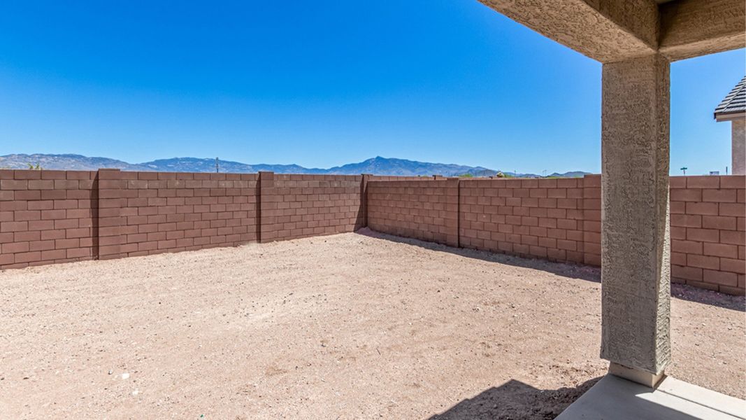 Image 46 representing the Amber by D.R. Horton in Hanson Ridge, Vail, AZ.